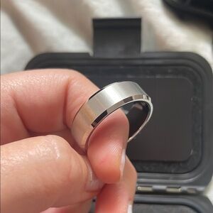 Ridge Platinum 8mm Beveled ring